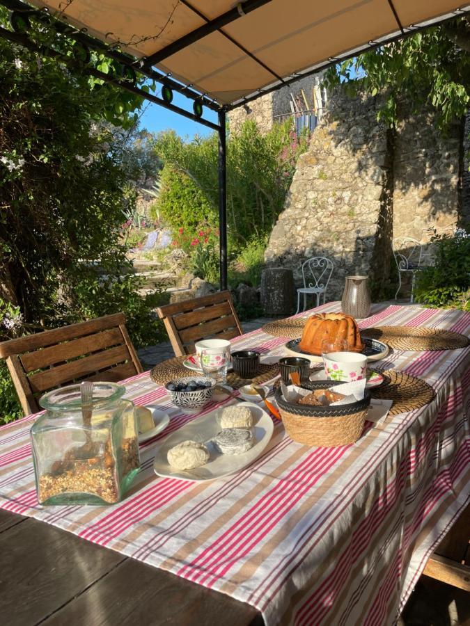 Saint-Antonin-du-Var La Parenthese Du Var - Chambre D'Hotes Petits Dejeuners Inclus Et Terrasse Ombragee المظهر الخارجي الصورة