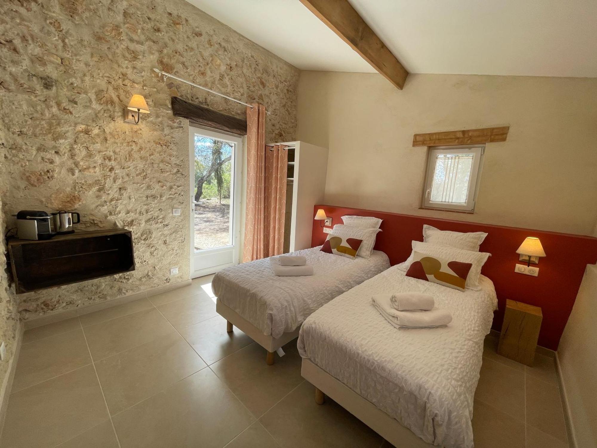 Saint-Antonin-du-Var La Parenthese Du Var - Chambre D'Hotes Petits Dejeuners Inclus Et Terrasse Ombragee المظهر الخارجي الصورة