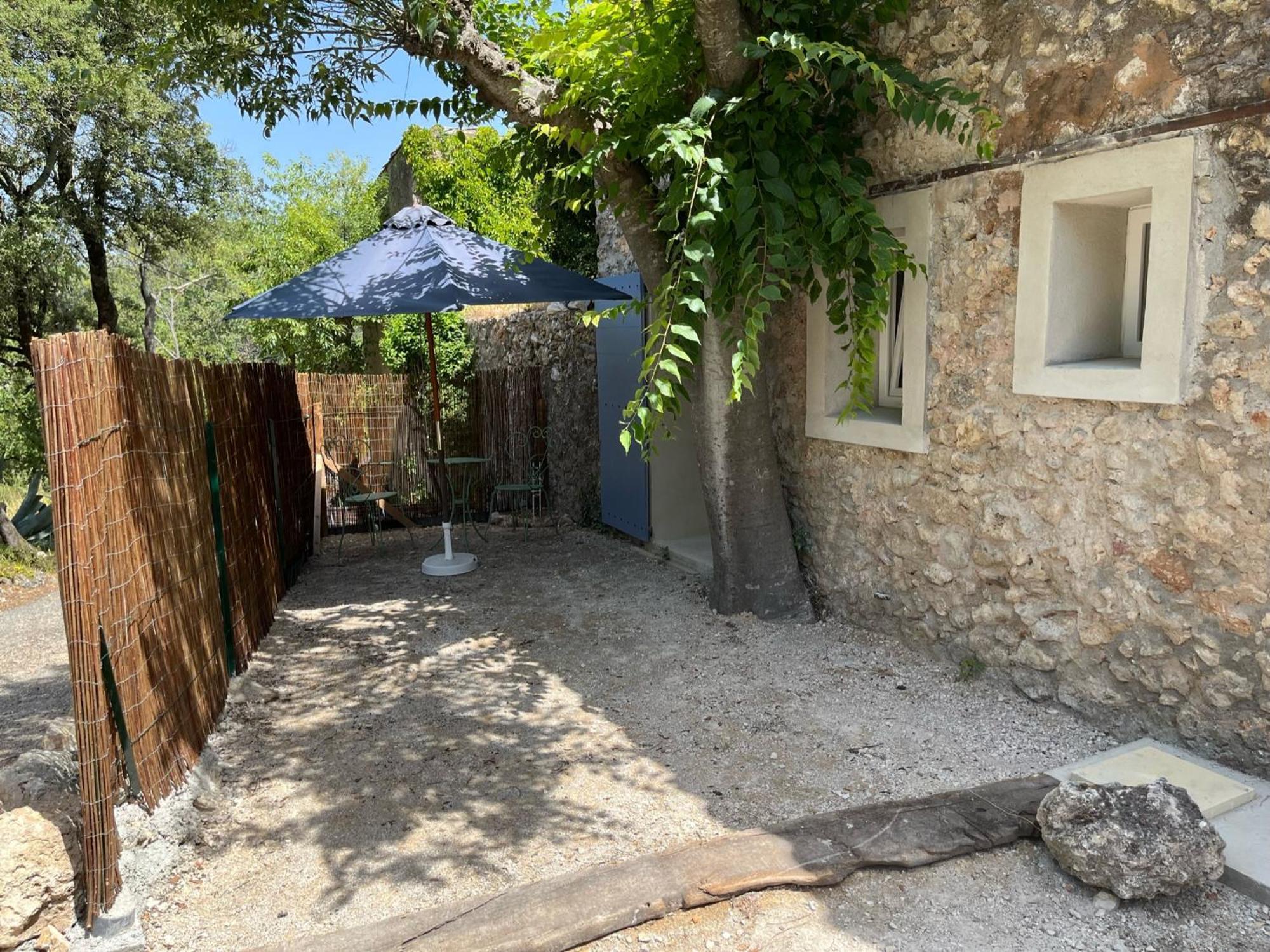 Saint-Antonin-du-Var La Parenthese Du Var - Chambre D'Hotes Petits Dejeuners Inclus Et Terrasse Ombragee المظهر الخارجي الصورة